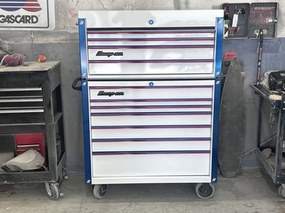 Snapon toolbox with top box