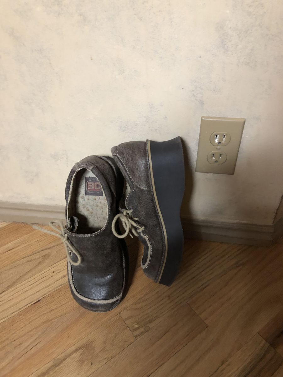 BC Brown Leather Womens Shoes 9 1/2