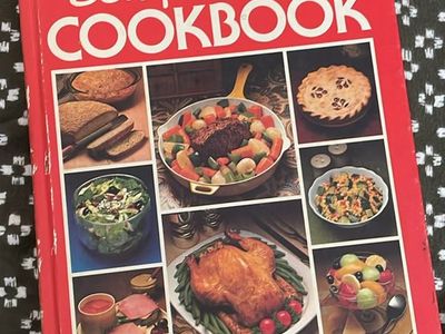 Vintage 1981 Betty Crocker’s cookbook with extra recipes