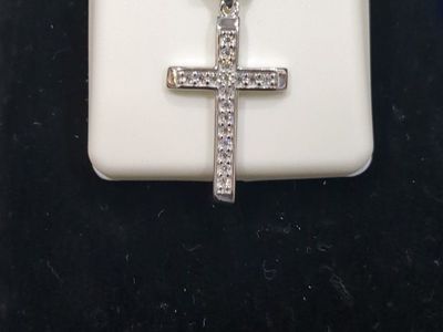 Moissanite 925 Silver Cross Pendant - Sparkle and Faith