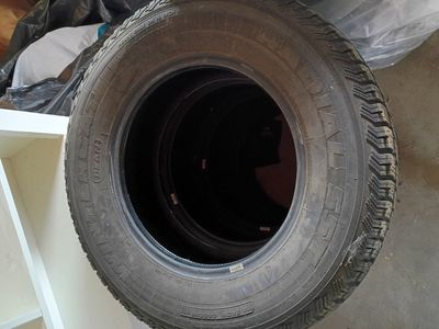 235/70R16 Wintercat Tires
