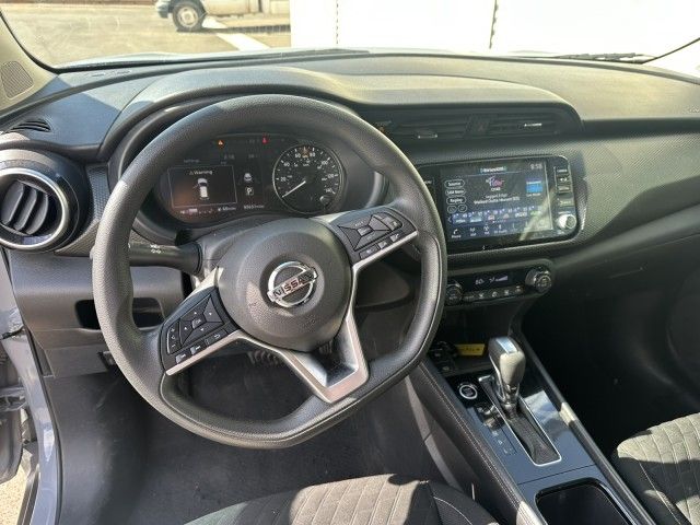 Main image 6