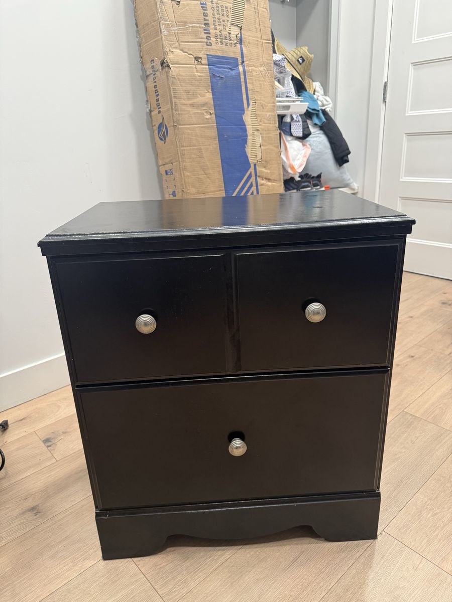 Main image 3