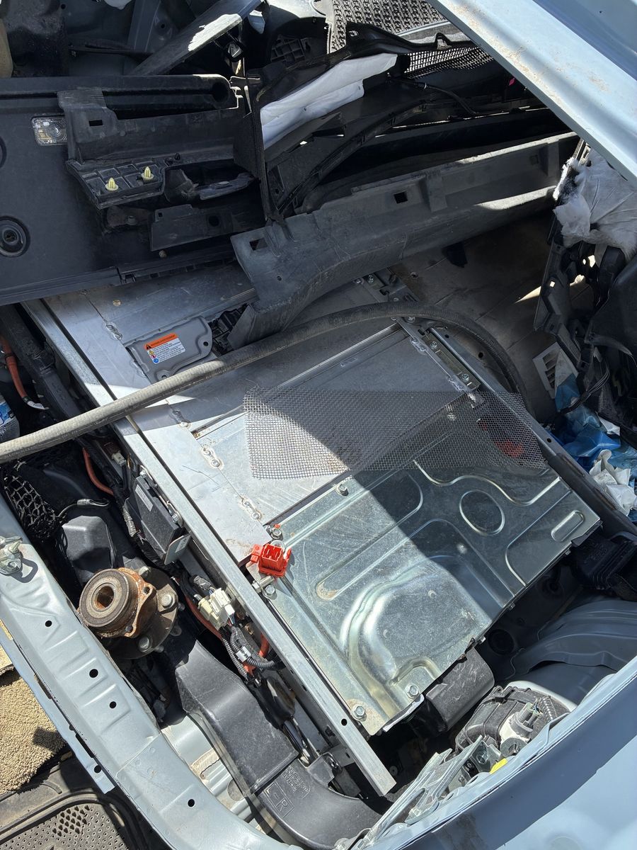 2021 Subaru Hybrid battery 30k miles $800 obo and parts make offer!!!