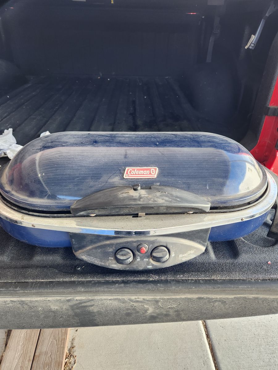 Coleman Road trip Grill