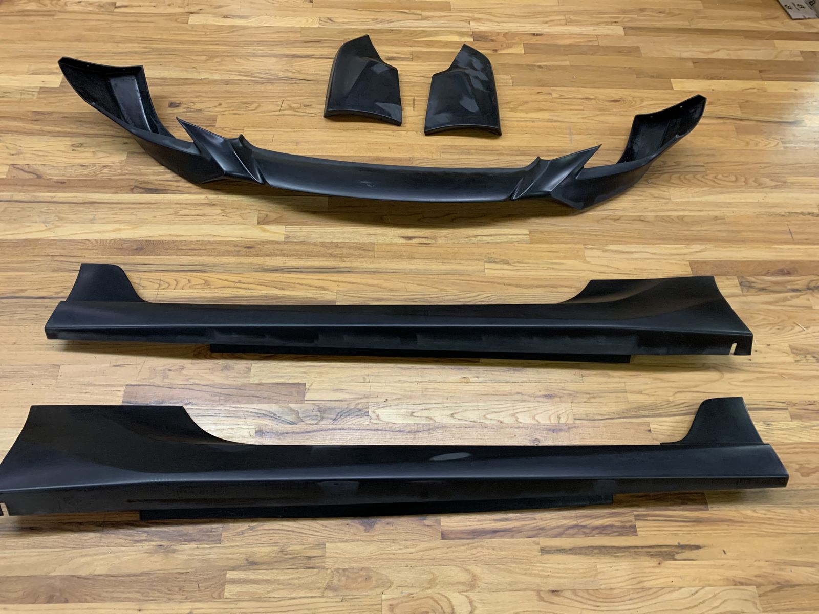 Main image 3