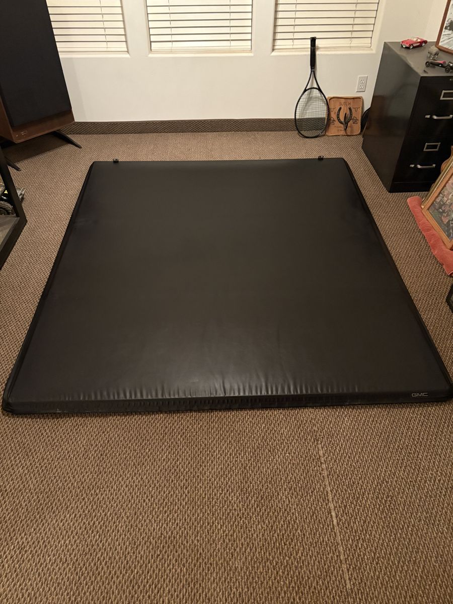 GMC OEM Trifold Tonneau Cover