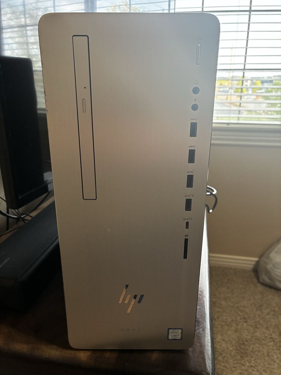 HP Envy Desktop Computer + 2 Samsung Monitors