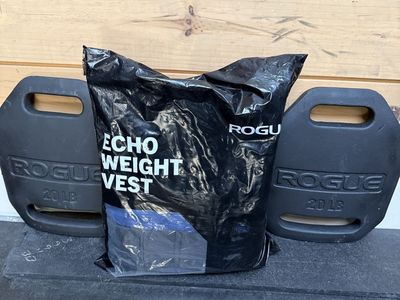 New Rogue Fitness Echo Vest with Pair of Rogue 20 Pound Vest Plates (40 Pounds Total)