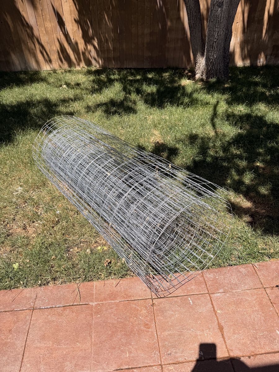 Wire fence