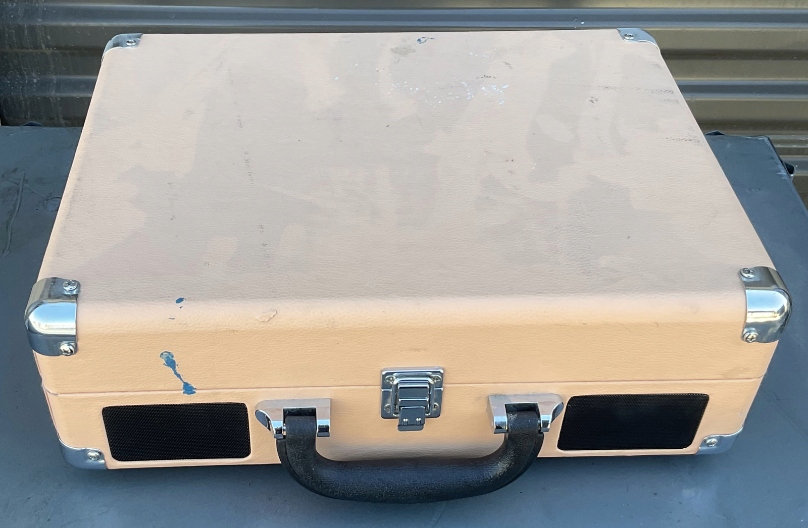 Victrola 3-Speed Record Player - Peach Portable Suitcase Style