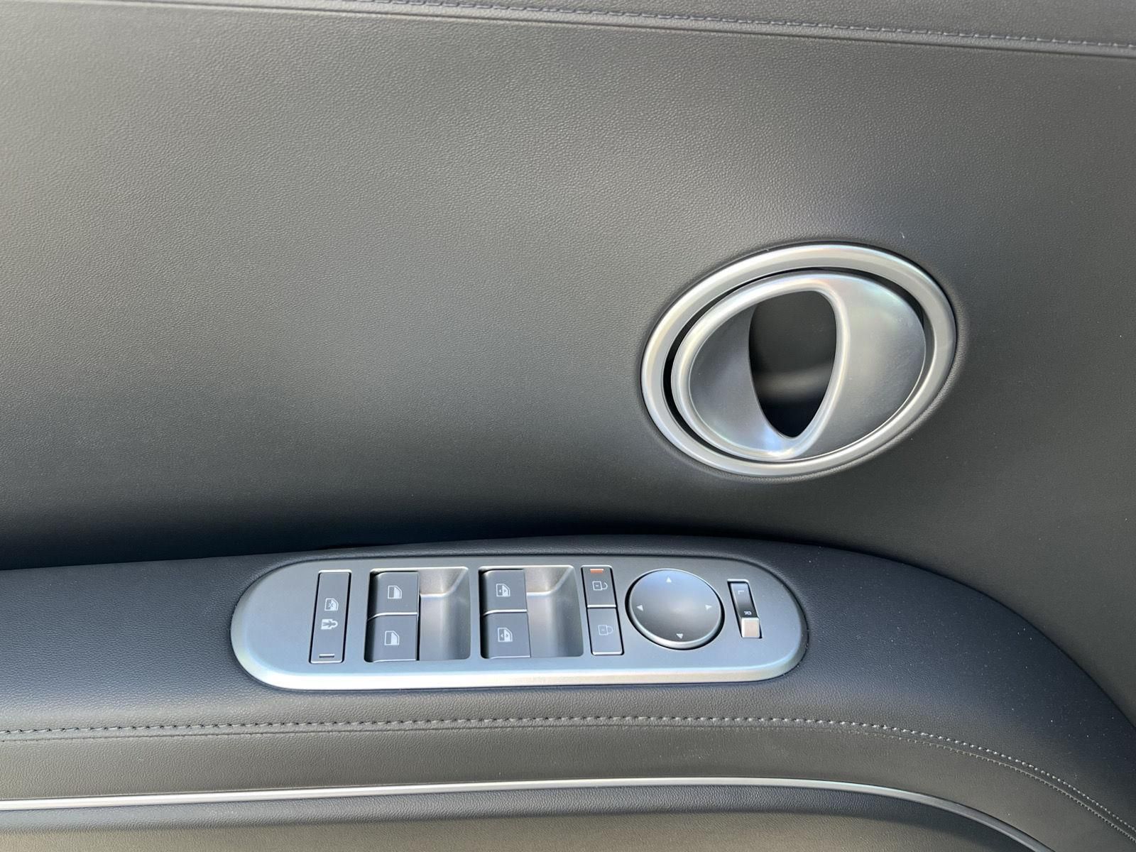 Main image 32