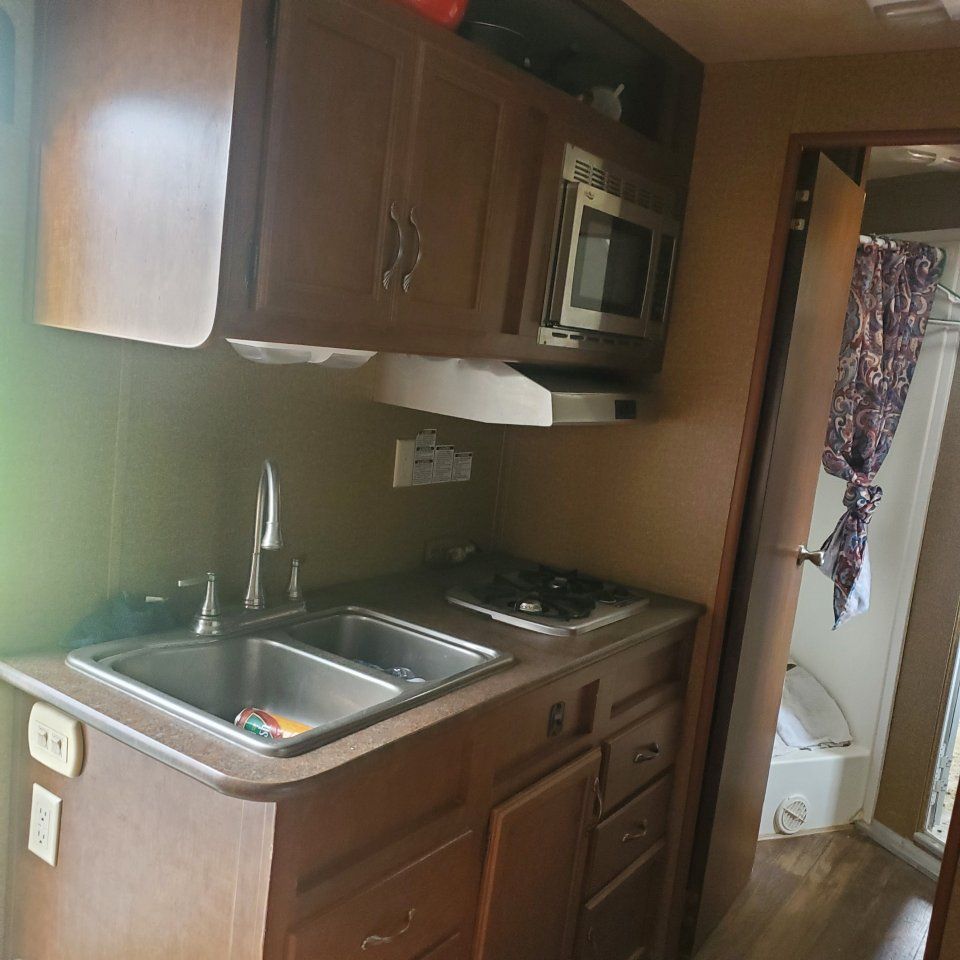 Main image 12