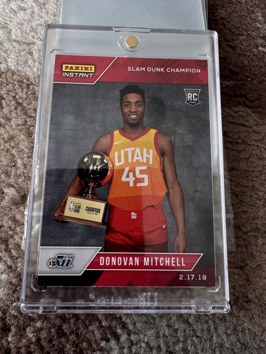 Donovan Mitchell - NBA Slam Dunk Champion Rookie Card (1 of 228 )