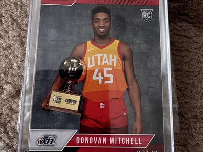 Donovan Mitchell - NBA Slam Dunk Champion Rookie Card (1 of 228 )