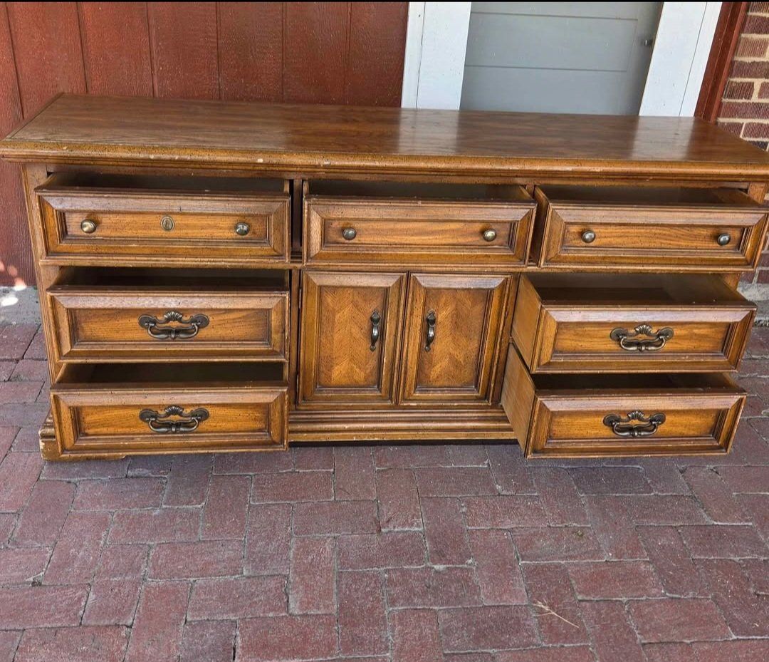 Main image 4