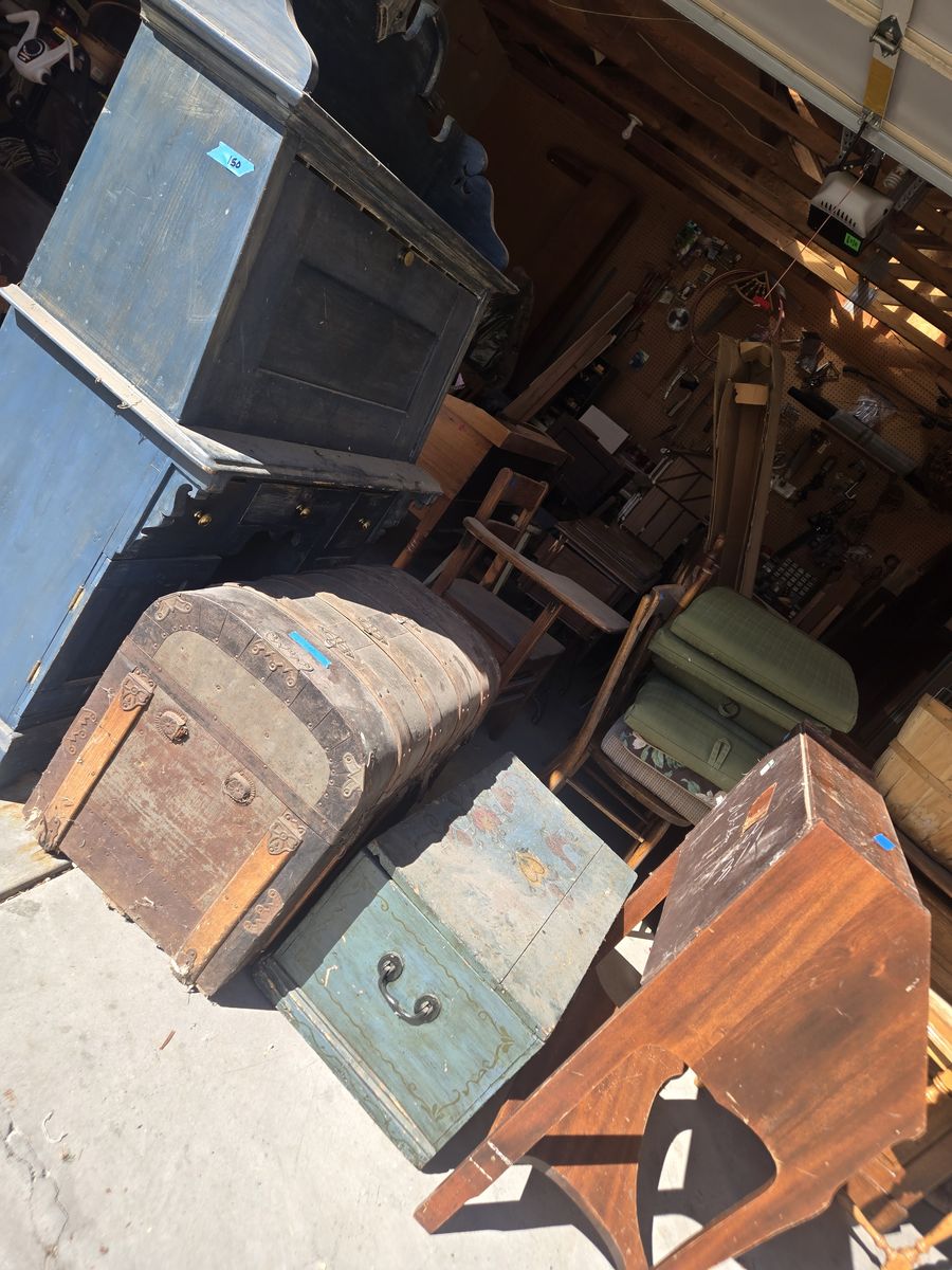 Huge family estate sale!!