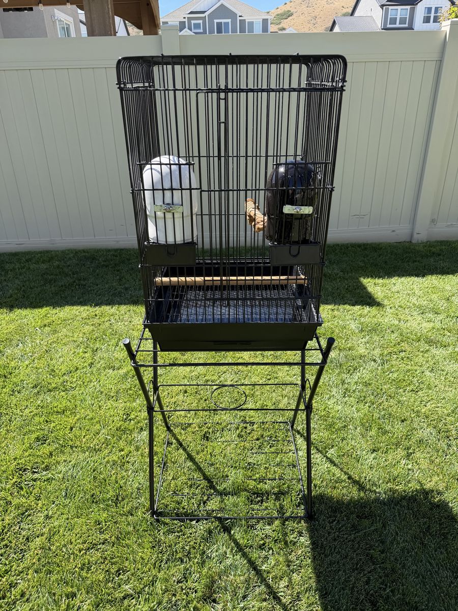 Large Bird / Parrot Cage with Stand & Accessories 
