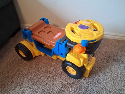 Tonka Toddler Car - Picks Up Blocks!