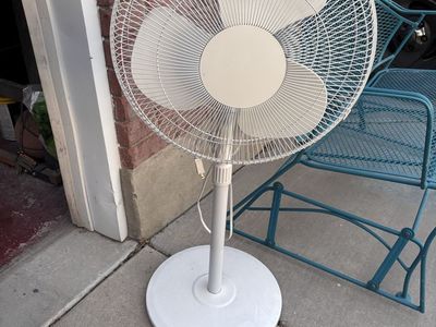 Oscillating Stand Fan Excellent Condition