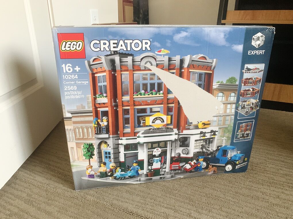 LEGO Creater Expert Corner Garage