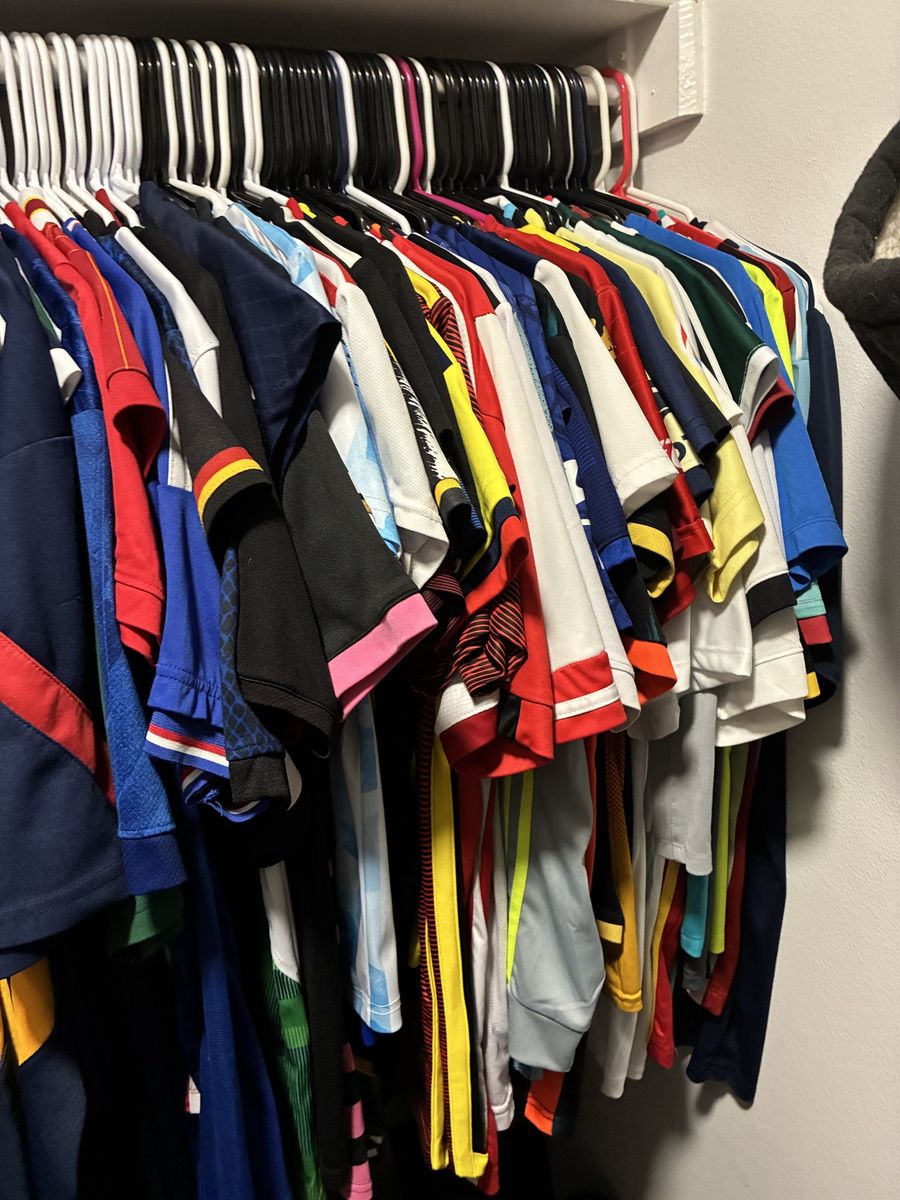 Reseller Opportunity – 383 Jerseys, Hoodies & Clothing – Bulk Lot