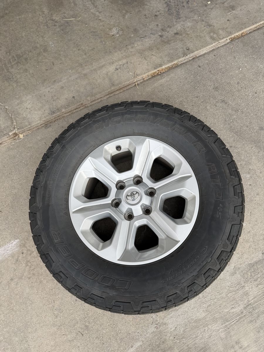 Toyota 17inch wheels with Cooper Discoverer tires
