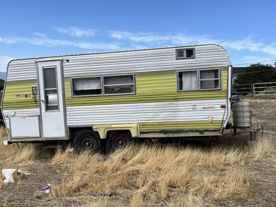Camping trailer