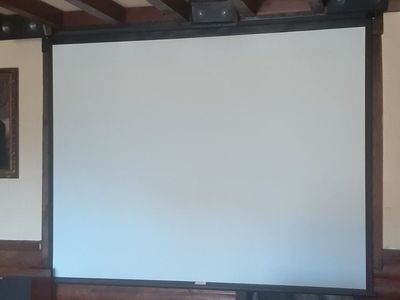 Da-Lite 10ft wide movie screen (retractable)