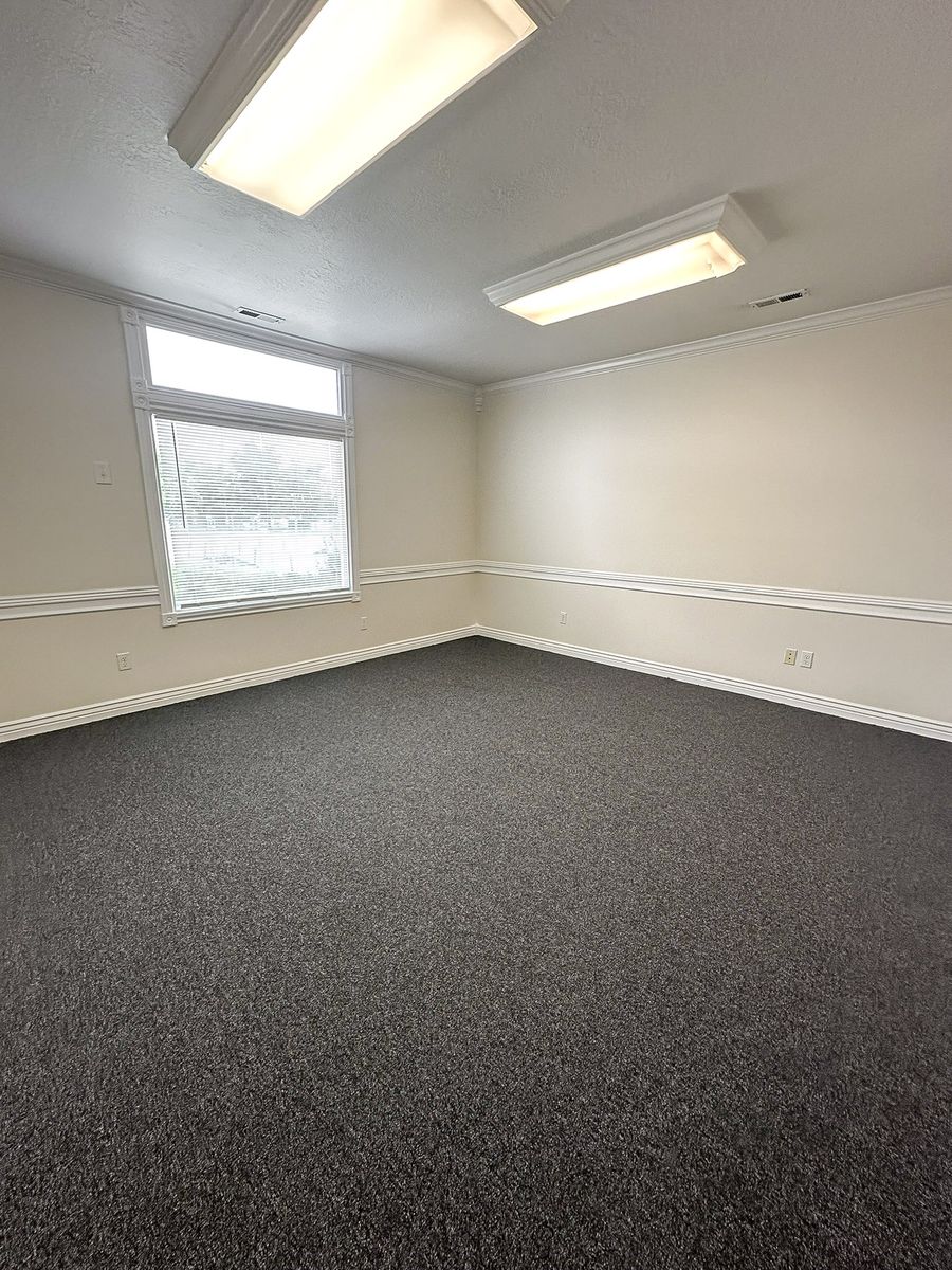 Main image 9