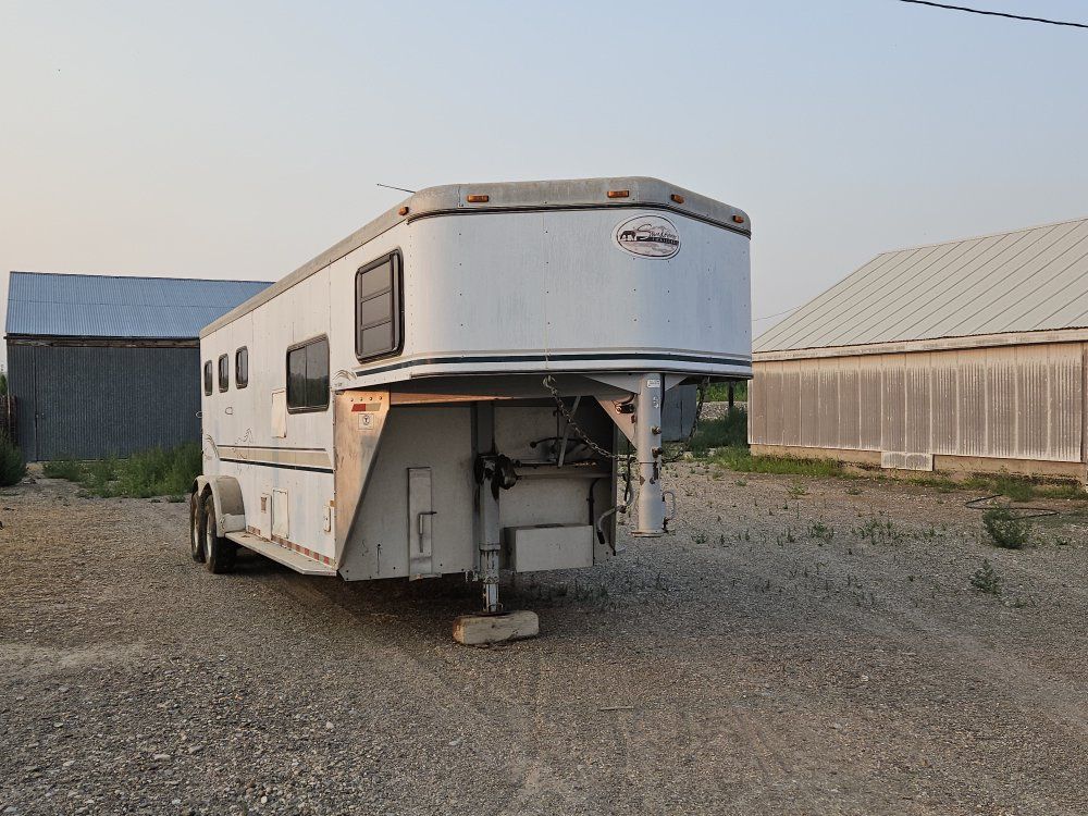 2001 sundowner living quarters 3 slant horse