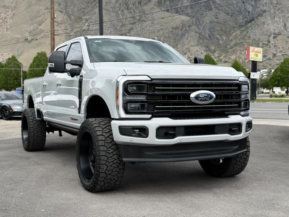 2025 Ford F-350 Super Duty Platinum