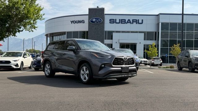 2021 Toyota Highlander LE