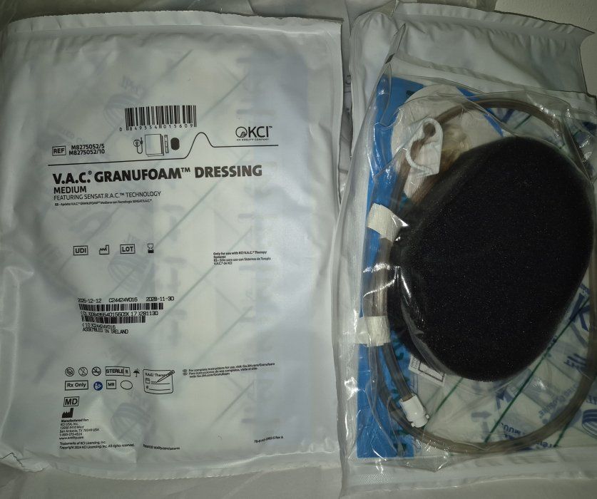8x New! 3M KCI V.A.C. Granufoam Medium Dressing Kit with SensaT.R.A.C. technology M8275052