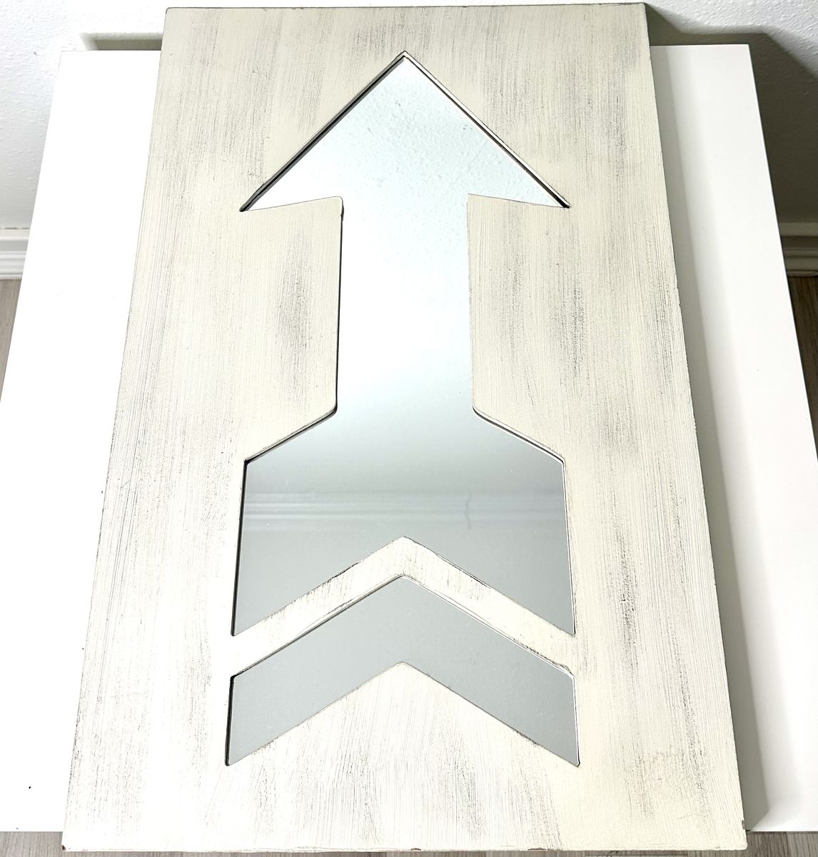 Arrow Mirror