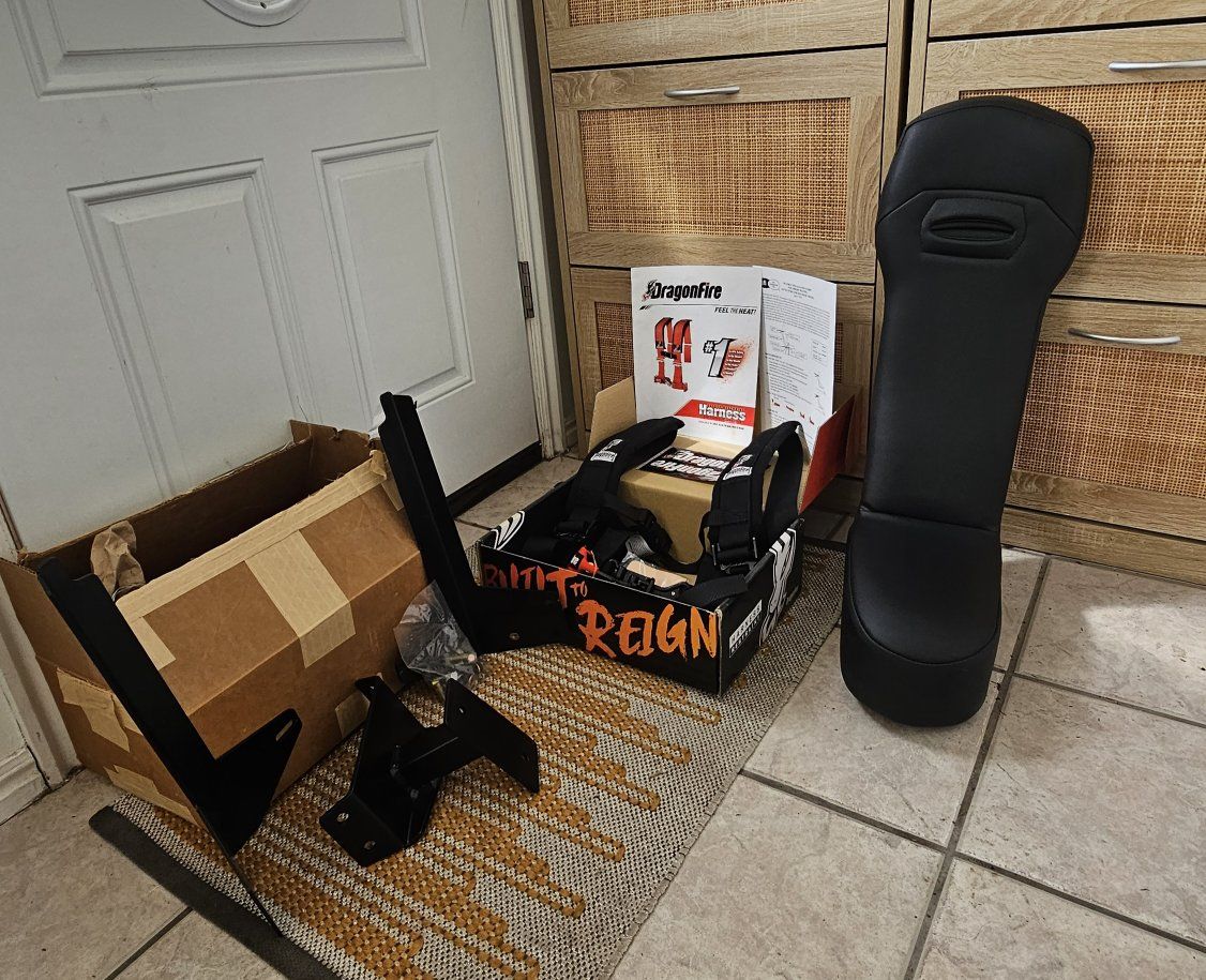 *NEW* Polaris bump-seat, harness, hardware