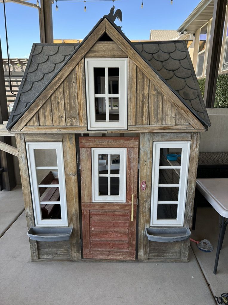 FREE Outdoor Play house
