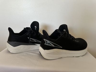 Altra Experience Form Men's Running Shoes – Size 11 | Retail $145