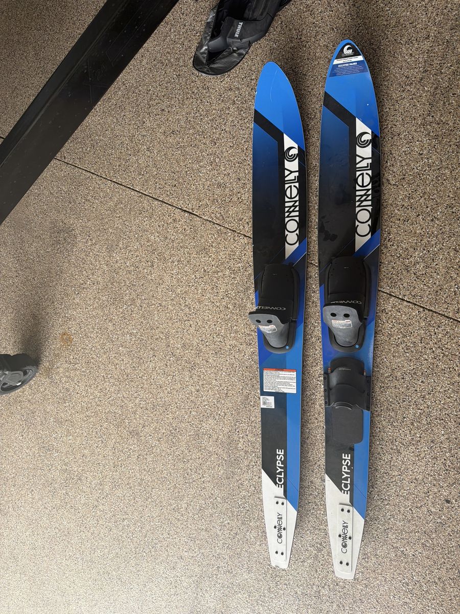 Connelly Eclypse Water Ski with Adjustable Binding