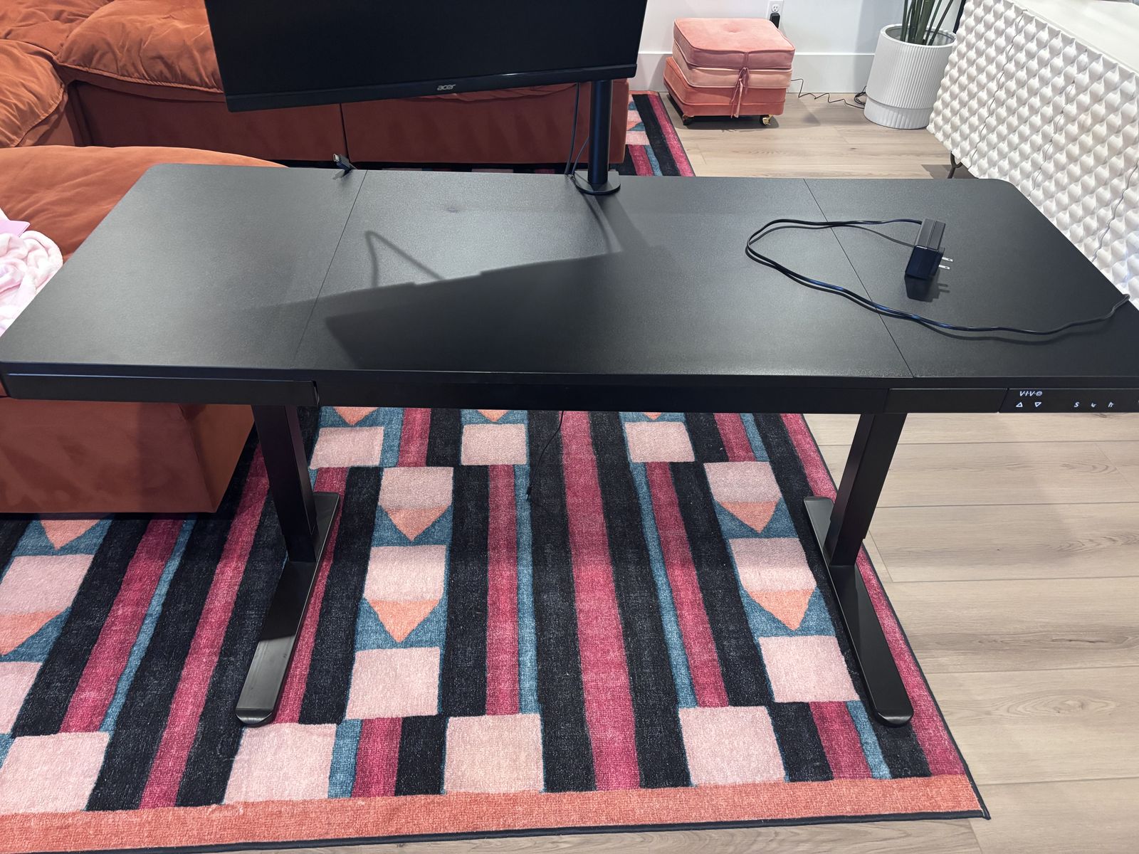 VIVO 1B Split Top Series Standing Desk (Excellent Condition)