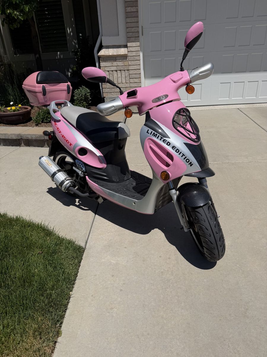 2008 Roketa MC-07-150T Scooter