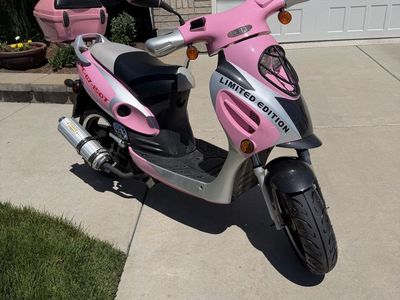 2008 Roketa MC-07-150T Scooter