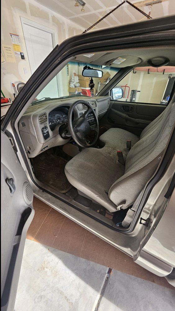 Main image 5