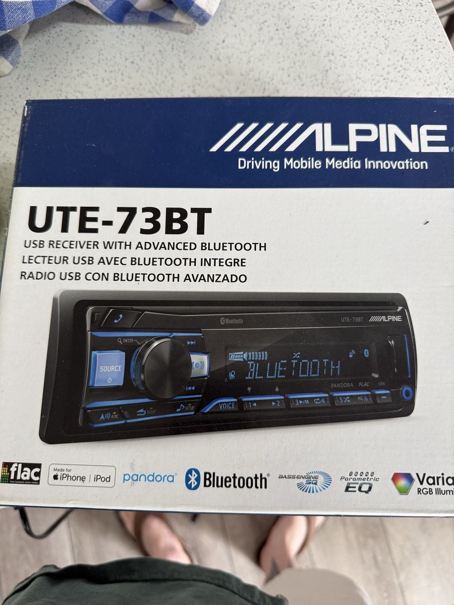 Alpine head unit