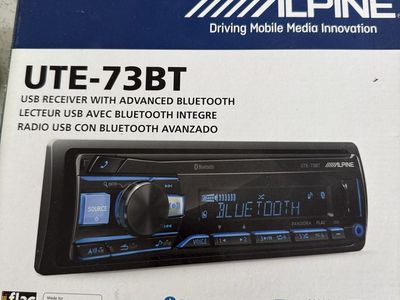 Alpine head unit