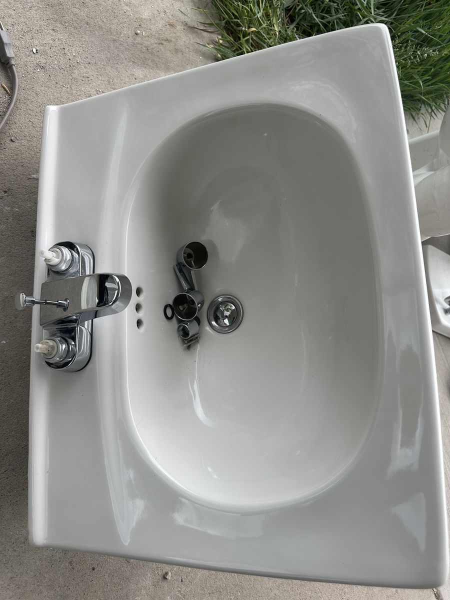 Bathroom sink with faucet