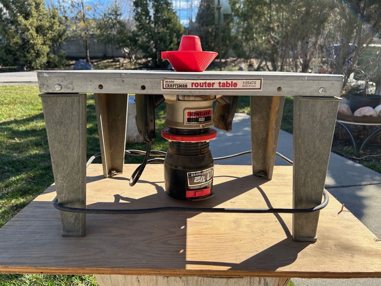 Craftsman 1 1/2 hp router with table