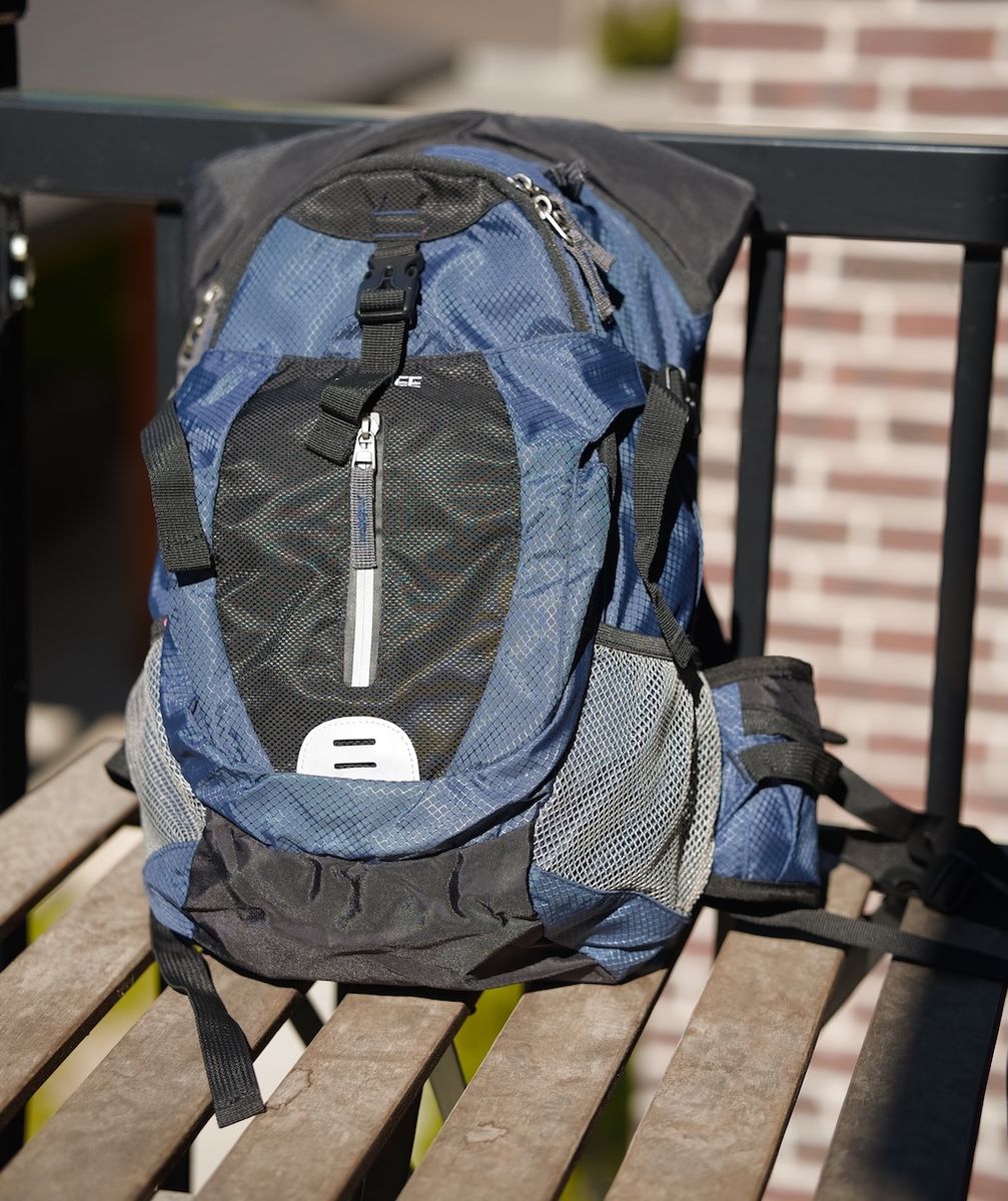 Homiee light backpack, maybe 18L?