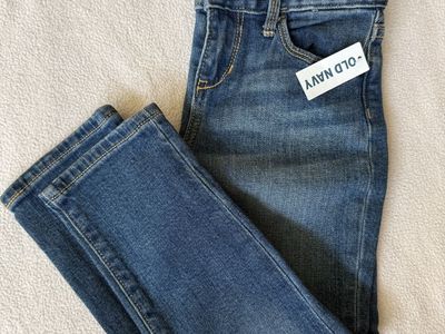 NWT- girls skinny jeans size 7 Slim