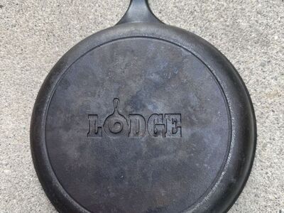 Vintage Lodge Cast Iron USA 10”.5 Flat USA